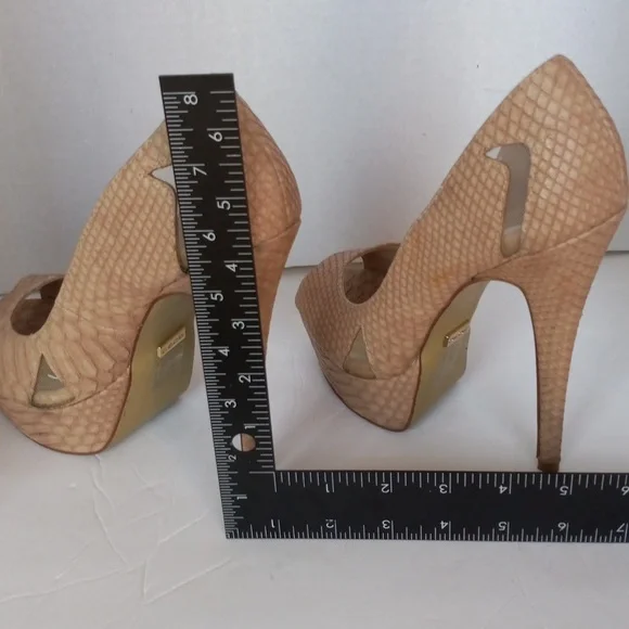 BeBe 5 in snake skin platform high heels tan size 7. Barely worn. - Picture 3 of 8
